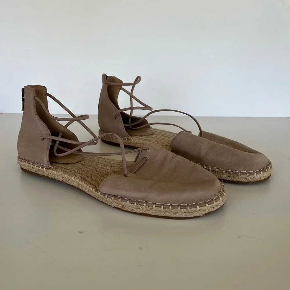 Eileen Fisher Flat Elastic Zip Back Espadrille Sandals in Tan Nubuck, size 10